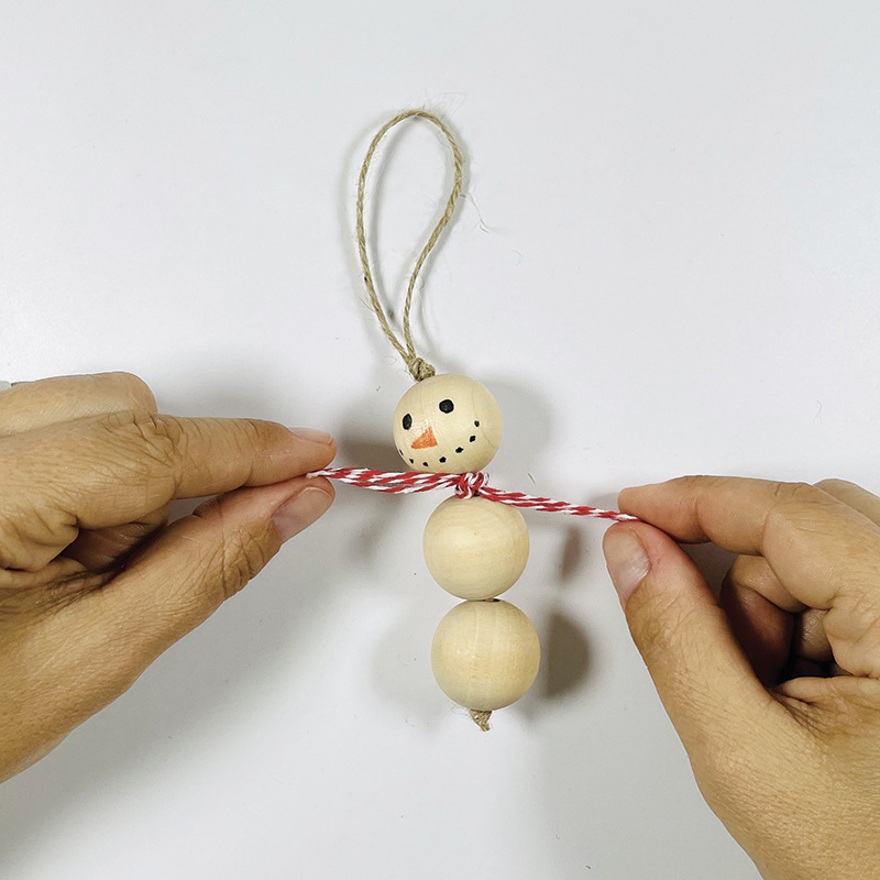 Bonhomme de neige : décoration de Noël pour le sapin.